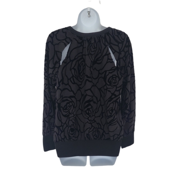 FABLETICS Womens Lola Back At It Floral Long Sleeve Cutout Pullover Top. - Picture 4 of 11